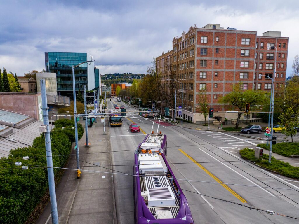 Ônibus Elétricos: A Revolução Silenciosa da Mobilidade Urbana