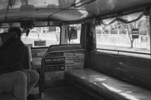 Olhos Mágicos em Ônibus Antigos: Espelhos e Segredos Revelados