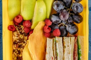Economize em Lanches nas Estações: Guia Completo 2026
