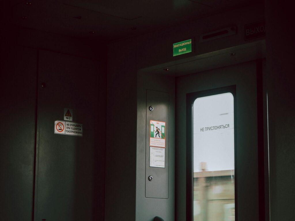 Protocolo de Emergência em Trem Metropolitano: Guia Completo