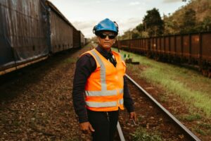 Novas Regras EPI Ferroviário 2026: Segurança Sob Medida!